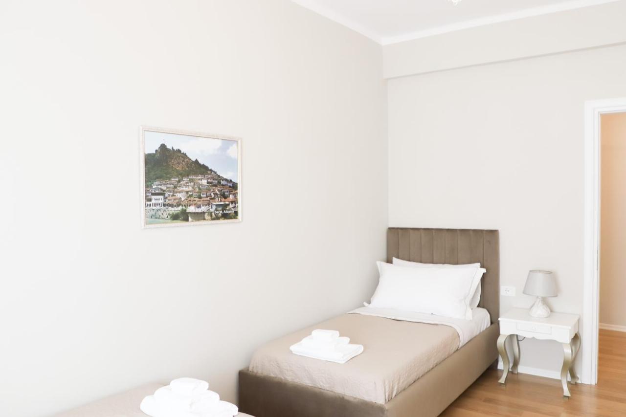 Olimpia Inn Берат Екстериор снимка