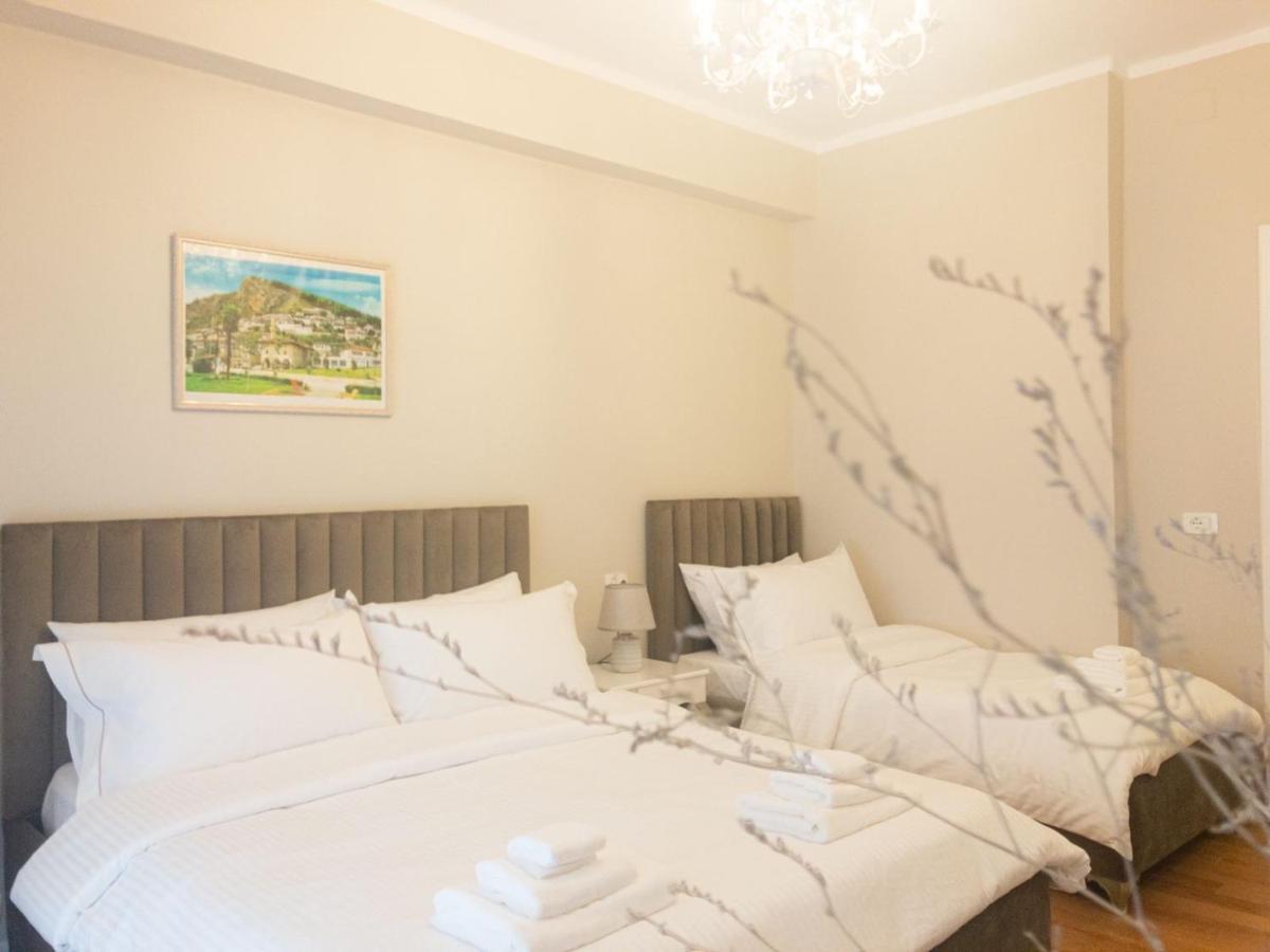 Olimpia Inn Берат Екстериор снимка
